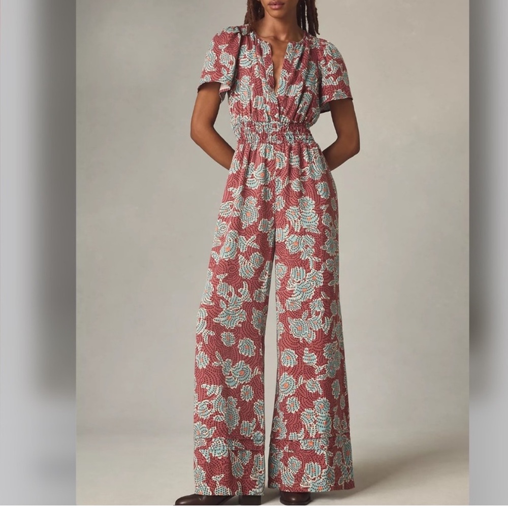 Brand new Anthropologie The Somerset Jumpsuit. Size
S. NWT. Orange/red.